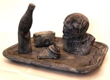 Fotografiskt stilleben 2, 2011, painted concrete